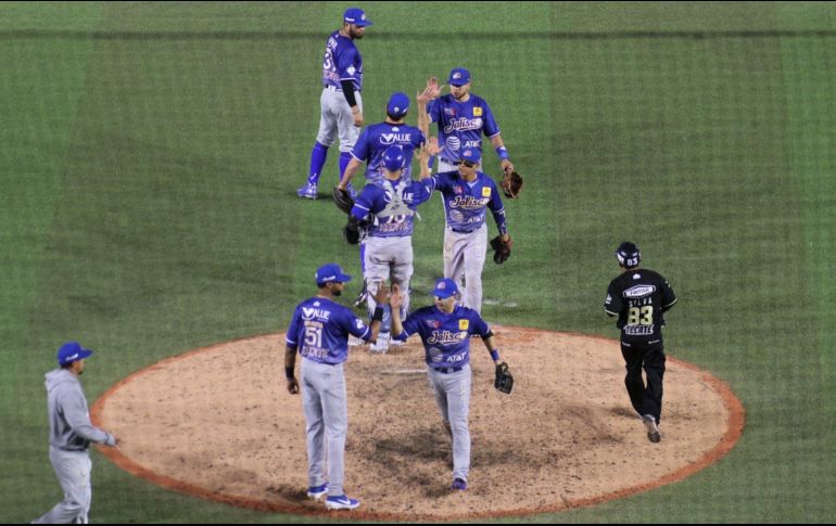 El equipo jalisciense hizo gala de una ofensiva poderosa durante el encuentro. TWITTER/@charrosbeisbol