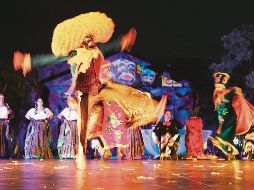 En total, 117 artistas nutrieron el show principal en el escenario montado en la Plaza de la Liberación. EL INFORMADOR / A. Camacho