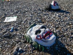 Máscaras de Halloween quedaron en el sitio del tiroteo en Greenville, Texas. AP/The Dallas Morning News/R. Michalesko