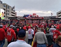 Cada que los “Nats” disputan un encuentro trascendental, la capital del país se viste con los colores de la novena. EL INFORMADOR / F. Romero