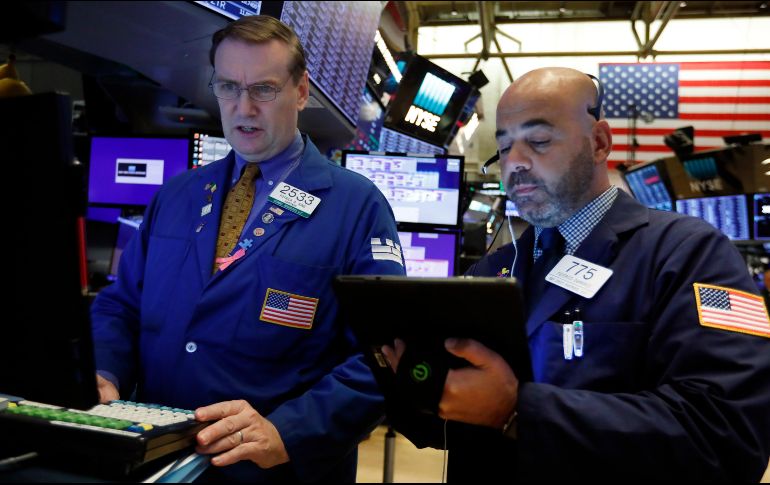 El NYSE Composite avanza 41.89 puntos, para ubicarse en 13 mil 188.13 unidades. AP / R. Drew