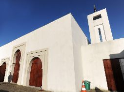 La mezquita de Bayona en una imagen de 2015. La policía estableció un perímetro de seguridad alrededor del sitio. AFP/ARCHIVO