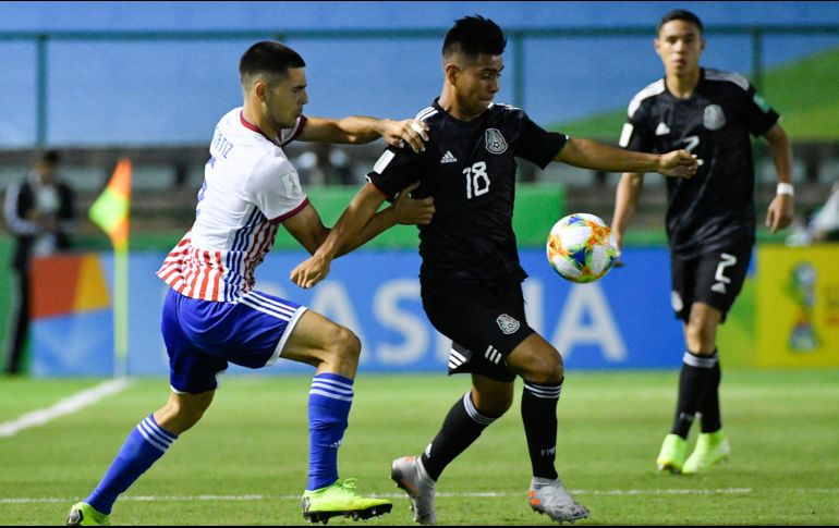 El partido se disputó en el Estadio Bezerrão de Brasilia, y en donde México terminó el juego con un elemento menos. Imago7 / S. Laureano