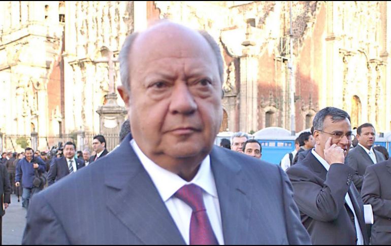 El jefe del Ejecutivo Federal dice no tener información sobre el estado de salud de Romero Deschamps. NTX / ARCHIVO