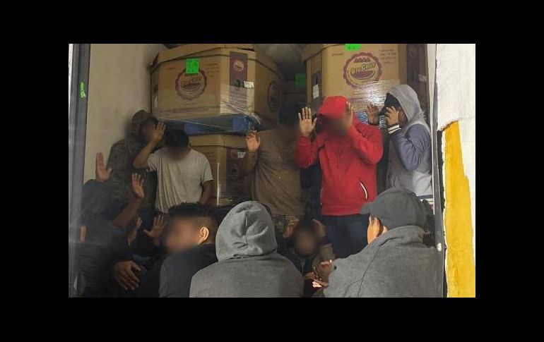 En el camión iban 29 migrantes de México y uno de Ecuador. ESPECIAL/www.cbp.gov
