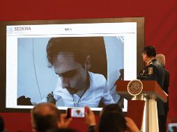 El titular de la Sedena, Luis Cresencio Sandoval, hizo el recuento del operativo que buscaba detener a Ovidio Guzmán. NTX/G. Durán