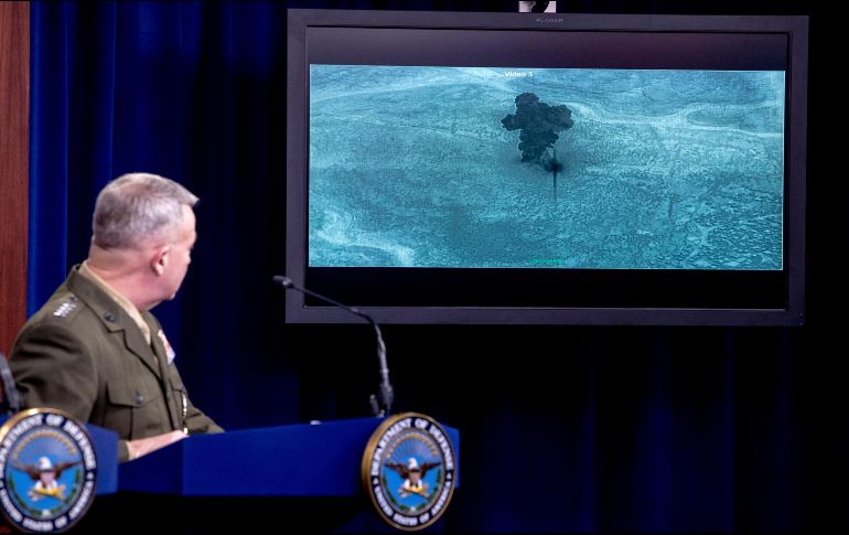 El general Kenneth F. McKenzie Jr. mostró el material gráfico durante una conferencia de prensa este miércoles. AP/A. Harnik