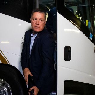 Ricardo Peláez asiste al cotejo ante Xolos