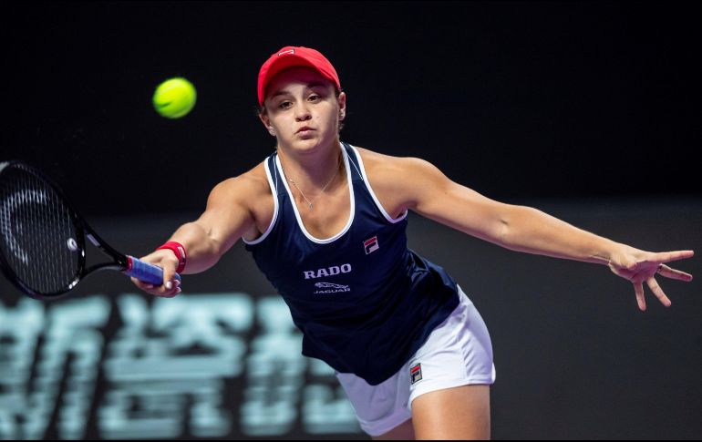 ''Me emociona tener otra oportunidad de jugar aquí en esta hermosa cancha'', añadió Barty, quien compite por primera vez en el torneo de fin de temporada. EFE / A. Plavevski