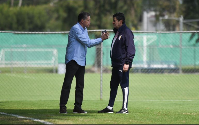 El fondo de la charla se desconoce, pero Peláez y el entrenador intercambiaron puntos de vista durante varios minutos en la cancha Fausto Prieto. IMAGO7