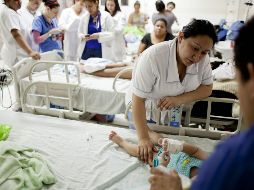 Jalisco se mantiene también con las primeras posiciones en cuadros graves de dengue (841), en muertes ocasionadas por el virus (20) y en casos probables (61 mil 119). EFE/Archivo