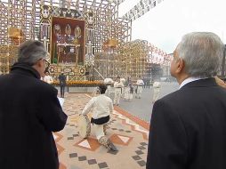 Al Presidente lo acompaña su esposa, Beatriz Gutiérrez Mueller; la jefa de Gobierno de la Ciudad de México, Claudia Sheinbaum y la secretaría de Cultura, Alejandra Frausto Guerrero, entre otros funcionarios. FACEBOOK / Andrés Manuel López Obrador