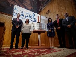 Durante el homenaje, se develó una placa conmemorativa en honor al legado Grodman. EL INFORMADOR/F. Atilano