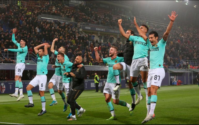 Gracias a esta victoria, los dirigidos por Antonio Conte llegaron a 28 unidades, dos más que la Juventus. AP / G. Benvenuti