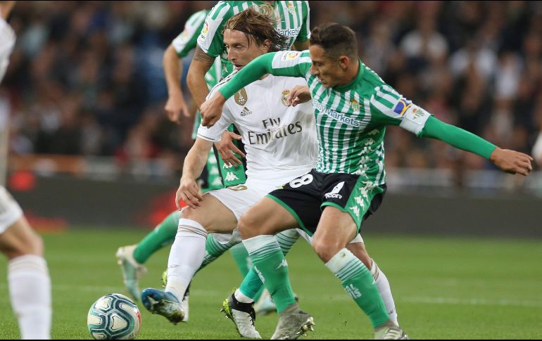 El mexicano Andrés Guardado fue capitán de los visitantes y jugó todo el encuentro. EFE / J. Lizón