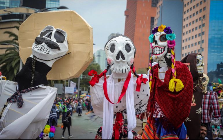 Desde su primera edición, el Desfile Internacional del Día de Muertos a tenido una gran popularidad. NTX/ARCHIVO