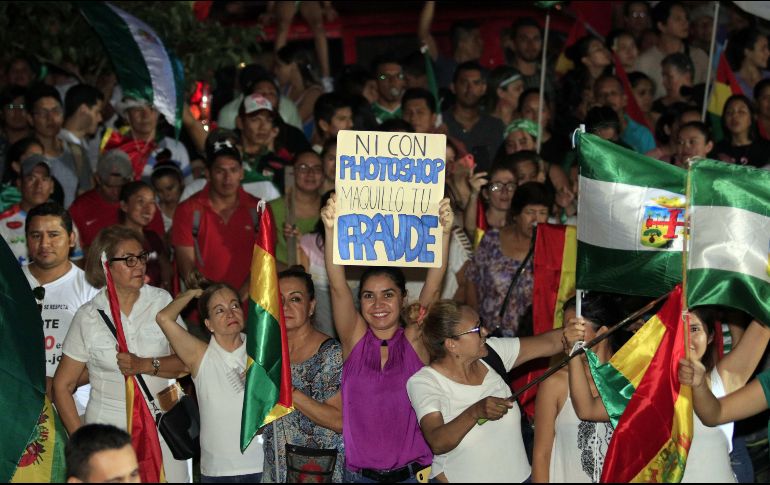 Bolivia registra desde hace 12 días numerosas manifestaciones a favor y en contra de los resultados de los comicios. EFE / J. Carlos