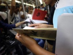 De acuerdo con especialistas, hay nuevos patrones de consumo en los cuales se mezcla la tecnología, el comercio electrónico y el libro impreso. EL INFORMADOR  / ARCHIVO