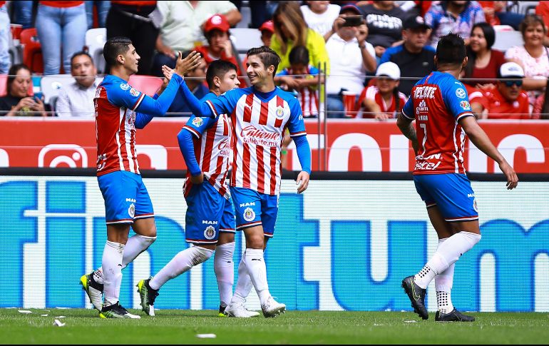 Las victorias sobre el FC Juárez (2-1) y el Toluca (3-1) de la más reciente semana, dieron la posibilidad a las Chivas de salir del último sitio. IMAGO7 / ARCHIVO