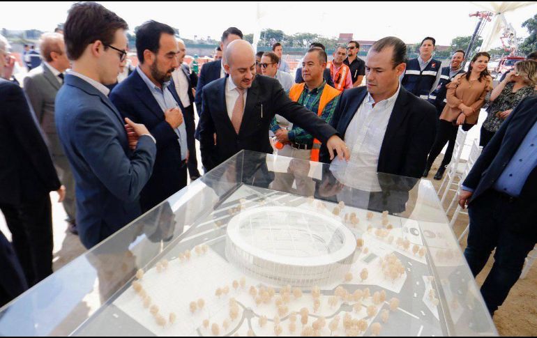 Como parte del proyecto integral, la empresa se ha comprometido a la rehabilitación de calles, banquetas y arbolados del entorno del complejo. FACEBOOK/deltoroismael/