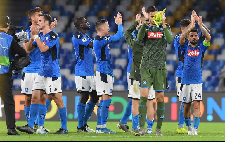 Este miércoles, la plantilla entrenó con normalidad y a continuación cada jugador regresó  a sus domicilios, sin respetar nuevamente los órdenes  del presidente Aurelio de Laurentiis. TWITTER / @sscnapoliES