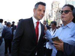 31 alcaldes de la región de la Mixteca bloquearon desde la mañana, las puertas de acceso a la sede de la ciudad para denunciar al mandatario estatal. SUN / ARCHIVO