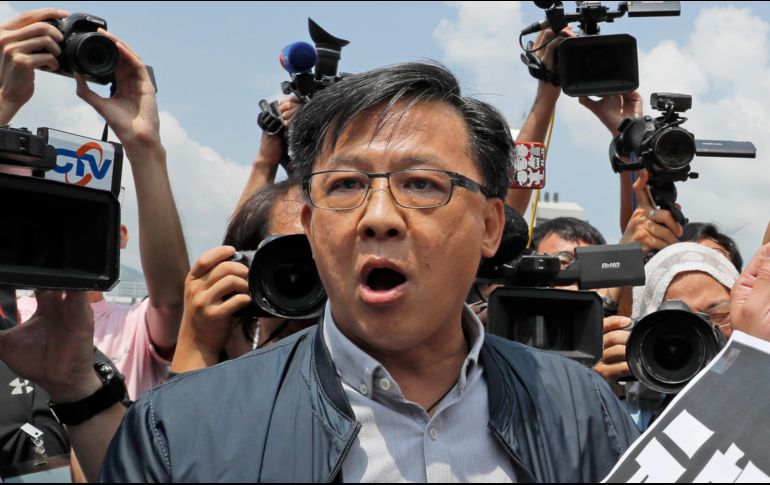 La policía arrestó al atacante bajo los cargos de asalto y lesiones personales. Cuando era sometido, el joven llamó a Junius Ho 