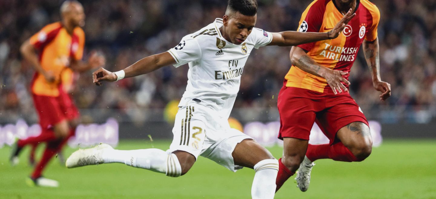 Rodrygo fue el verdugo de los turcos ayer en el Estadio Santiago Bernabéu. EFE