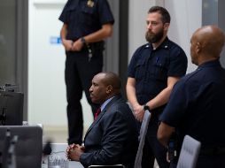 Ntaganda no mostró emociones mientras el juez dictaminaba sentencias de entre ocho y 30 años por los delitos individuales y una final de 30 años. AP/P. Dejong
