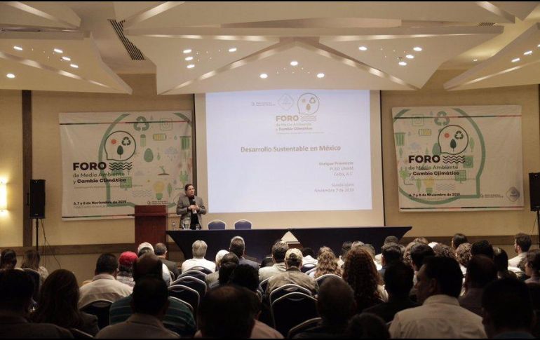 En el foro, resaltaron que es necesario actuar con sentido y urgencia contra los estragos del cambio climático. TWITTER / @SemadetJal