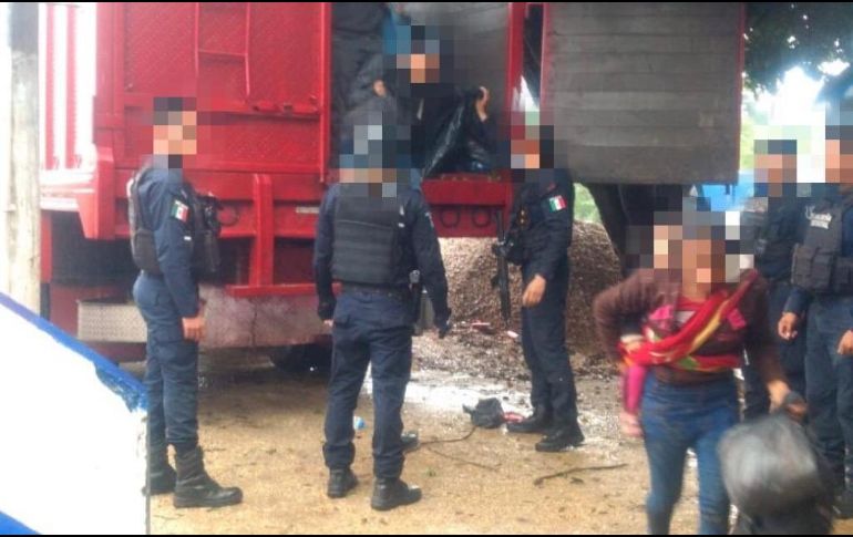 Autoridades resguardaron a 31 menores de edad, 15 mujeres y 54 hombres de Guatemala, El Salvador y Colombia. ESPECIAL/SSP VERACRUZ