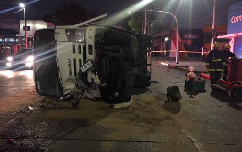 Los hechos ocurrieron la mañana de este viernes en el cruce de avenida Javier Mina y Belisario Domínguez. TWITTER  / @PCYBOMGDL