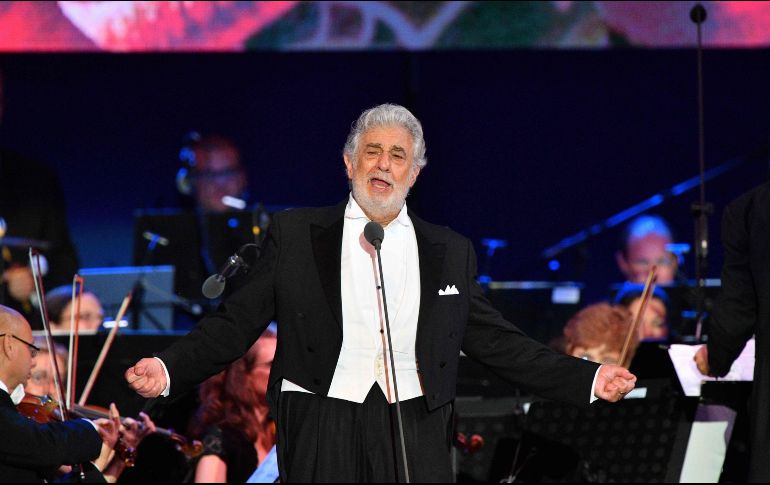 A pesar de las acusaciones de acoso en su contra, Plácido Domingo continúa actuando en Europa, y en octubre estuvo en Zúrich y Rusia. AFP/A. Kisbenedek