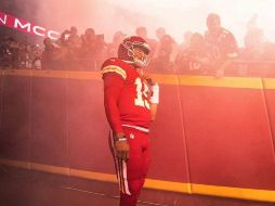 Mahomes estuvo fuera de los emparrillados luego de que saliera por lesión en la rodilla en el juego ante los Broncos de Denver. TWITTER / @PatrickMahomes