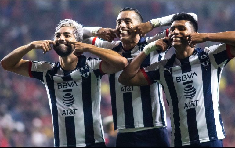 Rodolfo Pizarro, Rogelio Funes y Jesús Gallardo festejan en la cancha de los tijuanenses. IMAGO7/A. Gutiérrez