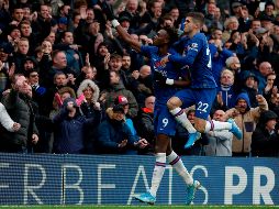 El tanto de Abraham lo pone como líder de la clasificación de máximos goleadores de la Premier League junto al atacante del Leicester City Jamie Vardy. AFP / A. Dennis