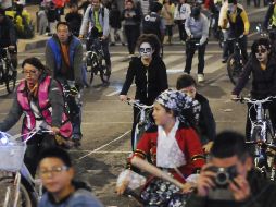 Los asistentes disfrutaron de clases de zumba o de las canciones que presentan distintos grupos musicales en el evento. TWITTER