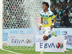 El lateral hizo el 2-0 a favor de los guanajuatenses. IMAGO7