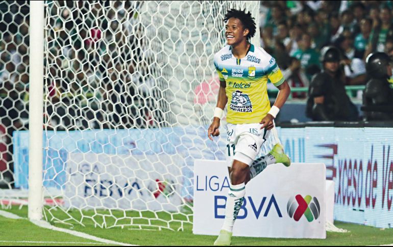 El lateral hizo el 2-0 a favor de los guanajuatenses. IMAGO7