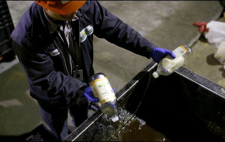 El precio promedio que se paga por el vidrio es de sólo 10 centavos por kilo. AFP/Archivo