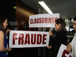 La bancada del PAN se manifiesta por lo que considera un proceso fraudulento en la elección en la CNDH. NTX/G. Granados