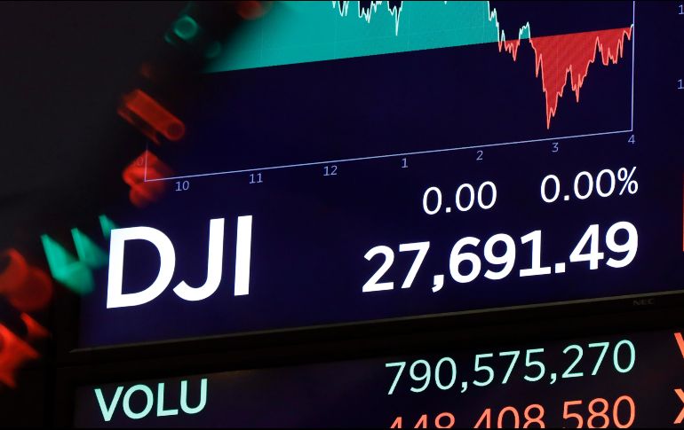 El IPC se ubicó al cierre de las operaciones en 43 mil 100.8 puntos. AP/R. Drew