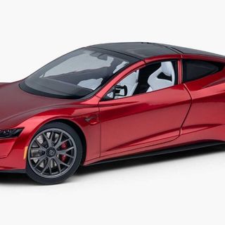 Tesla revela la identidad del Roadster con un juguete
