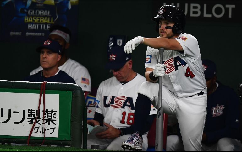 Mark Payton pegó jonrón en la octava entrada, pero los bates de Estados Unidos no pudieron hacer más. AFP/C. Triballeau