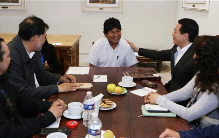 Mario Delgado, Dolores Padierna y Fernández Noroña se reunieron con Evo Morales en el Museo de la Ciudad de México. TWITTER / @mario_delgado