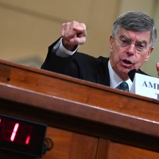 El mayor interés de Trump en Ucrania era investigar a Biden: diplomático