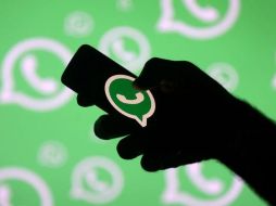 Fingir un robo de celular para hacerse con el número es una de las estafas más comunes. REUTERS