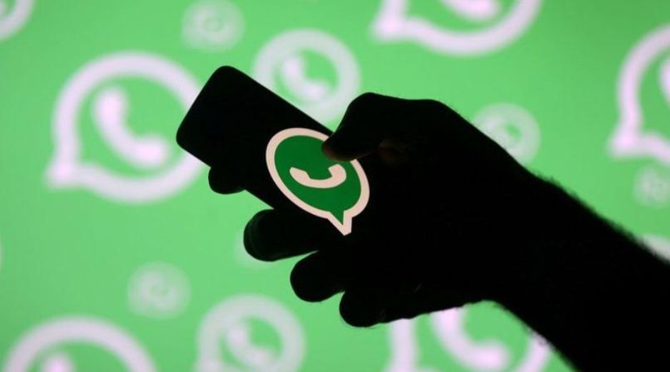 Fingir un robo de celular para hacerse con el número es una de las estafas más comunes. REUTERS