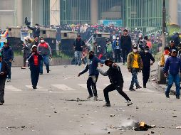Las manifestaciones registran en La Paz, Cochabamba, Sucre y Santa Cruz, donde los indígenas han desplegado cortes de ruta en apoyo de Morales. AFP/R. Schemidt