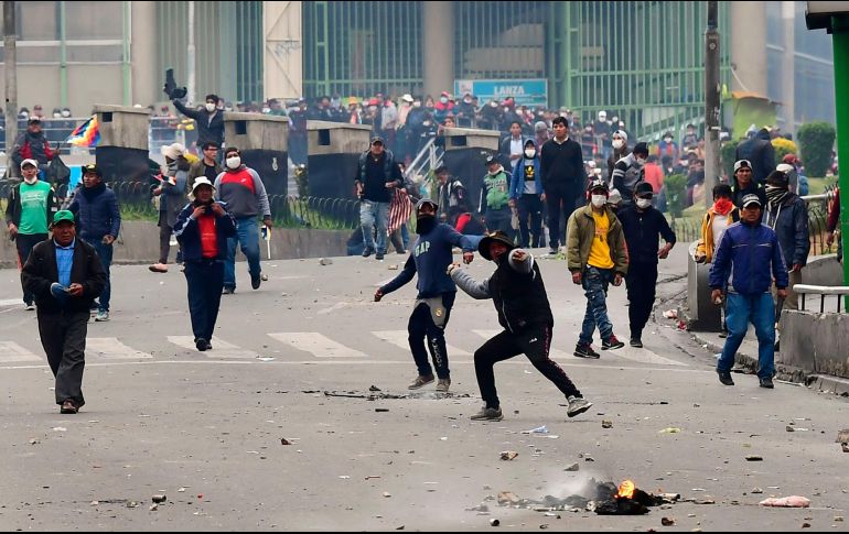 Las manifestaciones registran en La Paz, Cochabamba, Sucre y Santa Cruz, donde los indígenas han desplegado cortes de ruta en apoyo de Morales. AFP/R. Schemidt